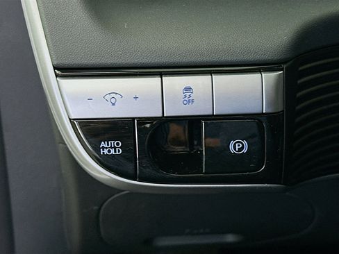 Used 2024 Hyundai Ioniq 5 SE image 16
