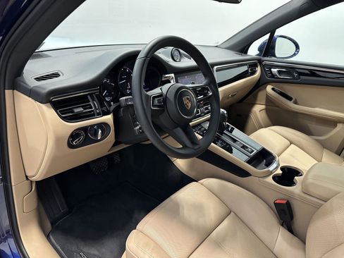 Certified 2026 Porsche Macan AWD/4WD image 4