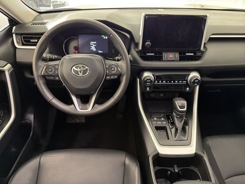 Used 2023 Toyota RAV4 XLE Premium FWD image 30