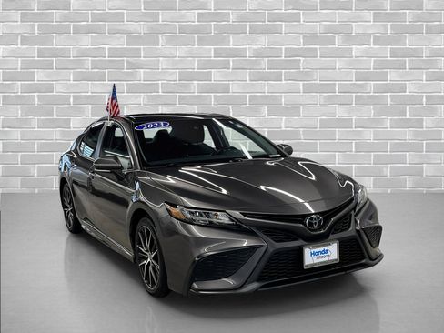 Used 2023 Toyota Camry SE image 7