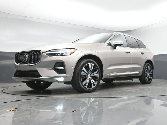 Used 2023 Volvo XC60 B5 Plus w/ Protection Package Premier FWD image 38
