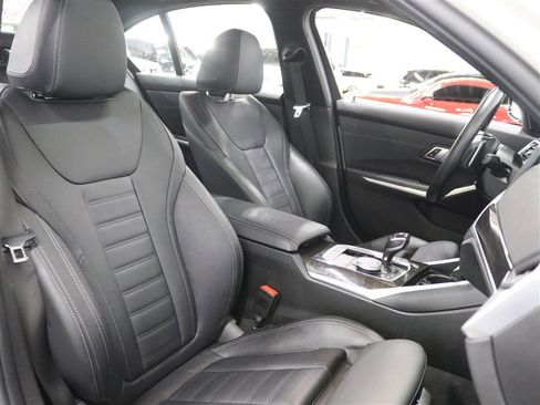 Used 2019 BMW 330i xDrive Sedan w/ Premium Package image 14