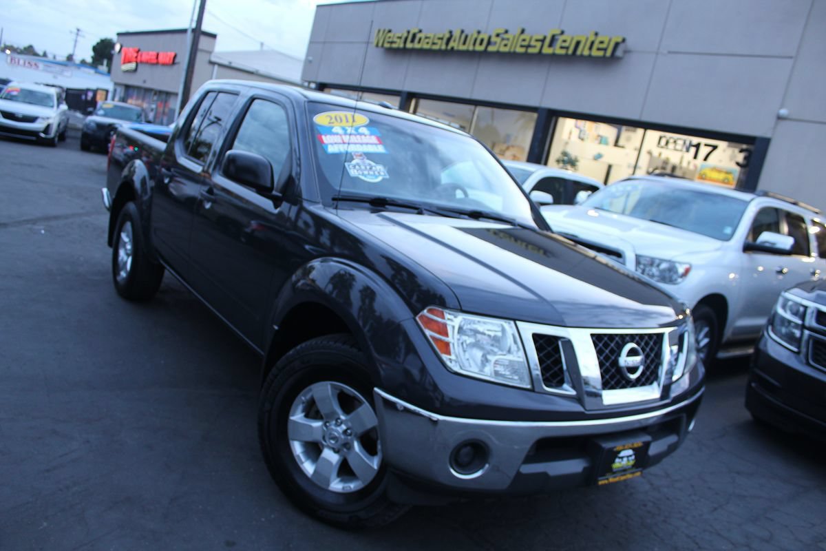 Used 2011 Nissan Frontier SV w/ SV Premium Utility Pkg AWD/4WD image 31