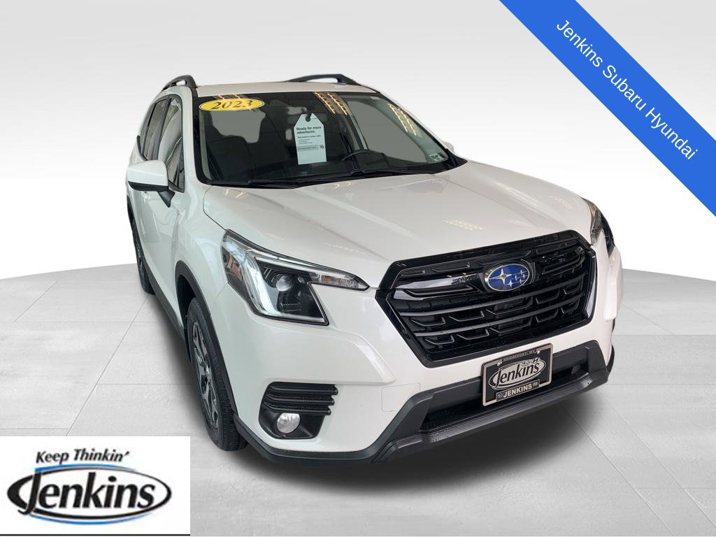 Certified 2023 Subaru Forester Premium AWD/4WD image 1
