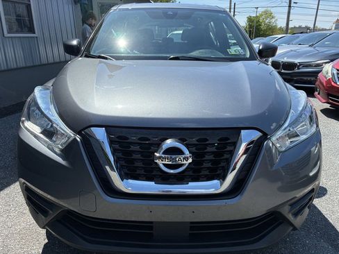 Used 2020 Nissan Kicks S FWD image 2