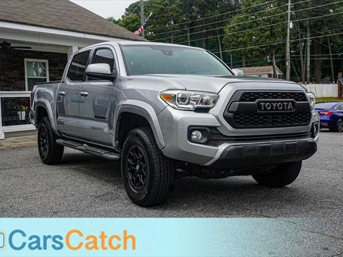 Used 2020 Toyota Tacoma SR5 RWD image 10