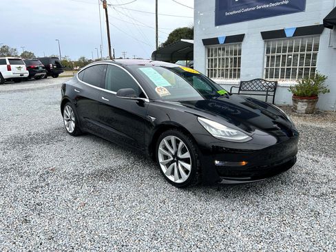 Used 2018 Tesla Model 3 Long Range image 9