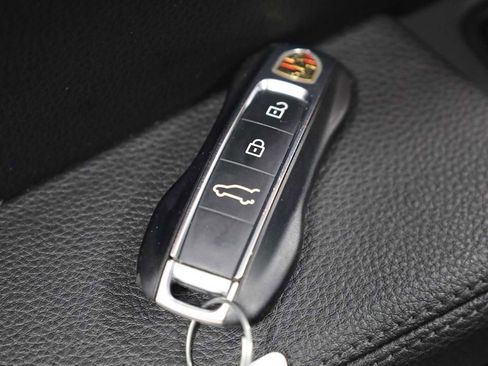 Used 2024 Porsche Cayenne image 49