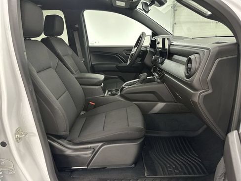 Used 2024 Chevrolet Colorado Trail Boss w/ Technology Package AWD/4WD image 18