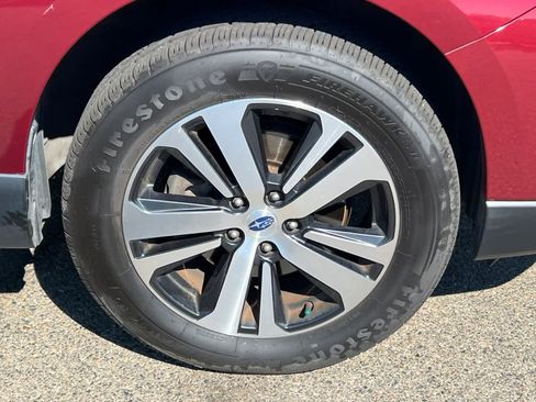 Used 2019 Subaru Outback 2.5i Limited AWD/4WD image 18
