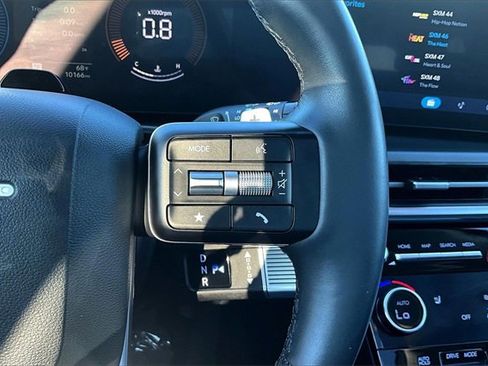 Used 2025 Hyundai Santa Fe XRT image 12