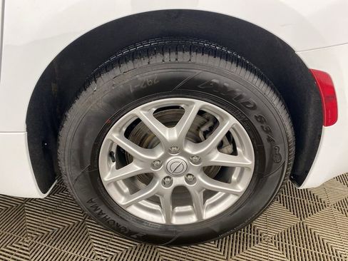 Used 2026 Chrysler Pacifica Select FWD image 27