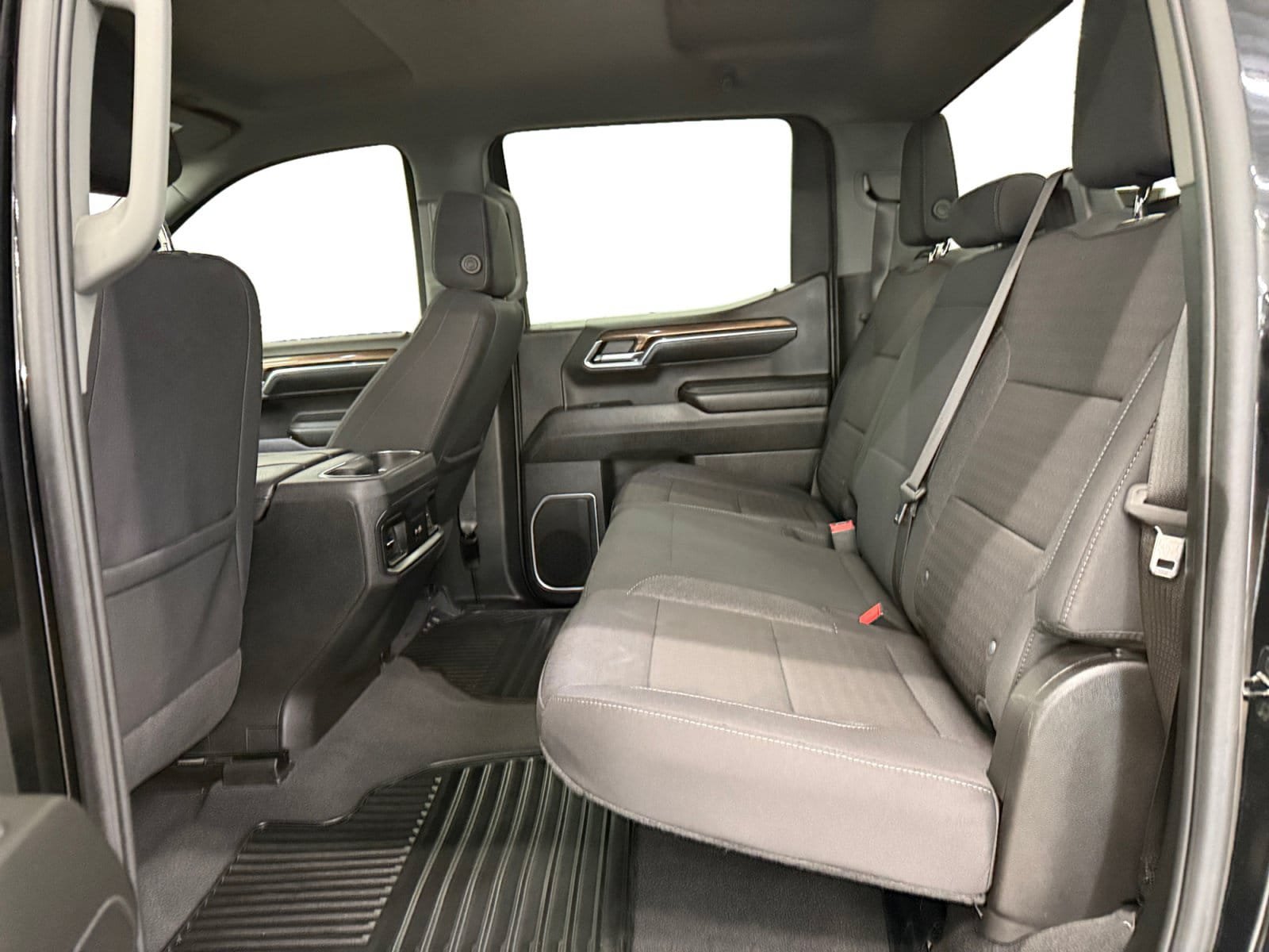 Used 2024 Chevrolet Silverado 1500 RST w/ Z71 Off-Road Package AWD/4WD image 10