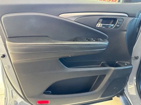 Used 2023 Honda Ridgeline RTL image 11