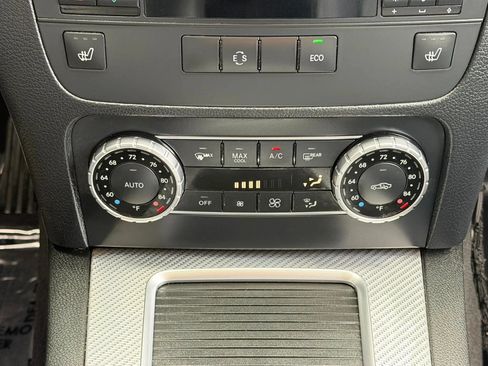 Used 2014 Mercedes-Benz GLK 350 4MATIC image 29