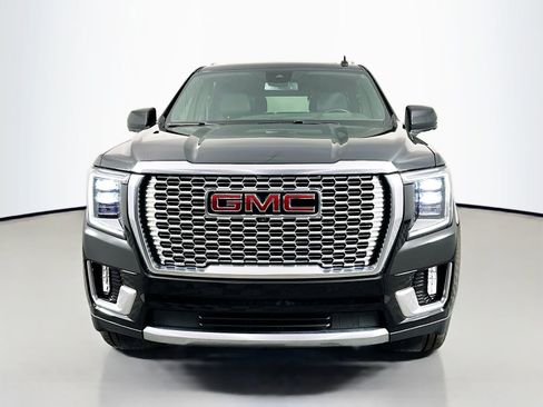 Used 2024 GMC Yukon Denali image 2