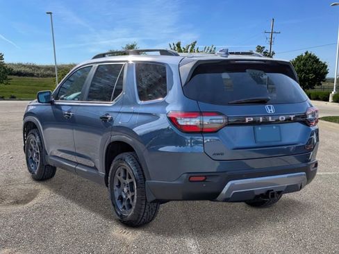 New 2026 Honda Pilot TrailSport image 3