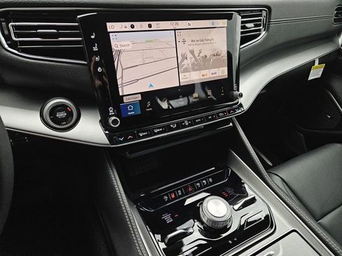 New 2026 Jeep Grand Wagoneer 4WD image 34