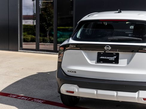 Used 2026 Nissan Kicks S FWD image 11