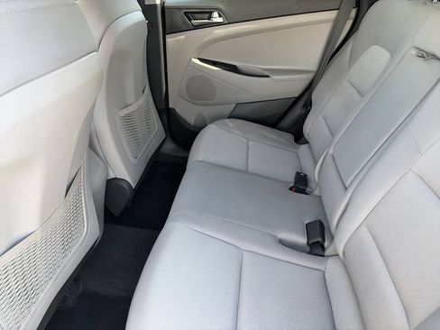 Used 2018 Hyundai Tucson SE FWD image 16
