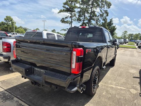 Used 2025 Ford F250 Platinum AWD/4WD image 3