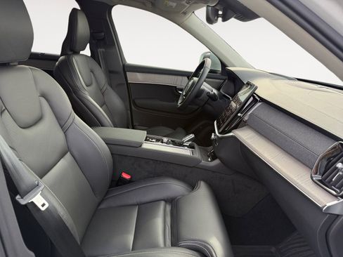 New 2025 Volvo XC90 T8 Ultra w/ Protection Package Premier image 15