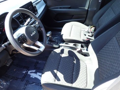 Used 2023 Kia Rio LX FWD image 9