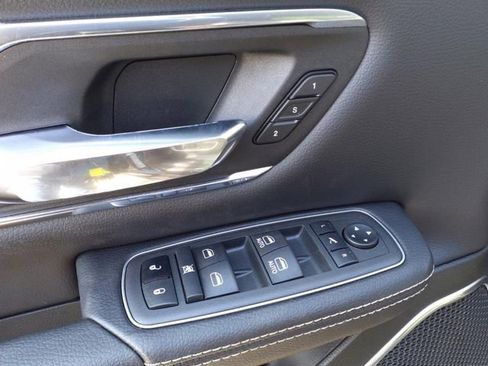 Used 2022 RAM 1500 Laramie AWD/4WD image 11