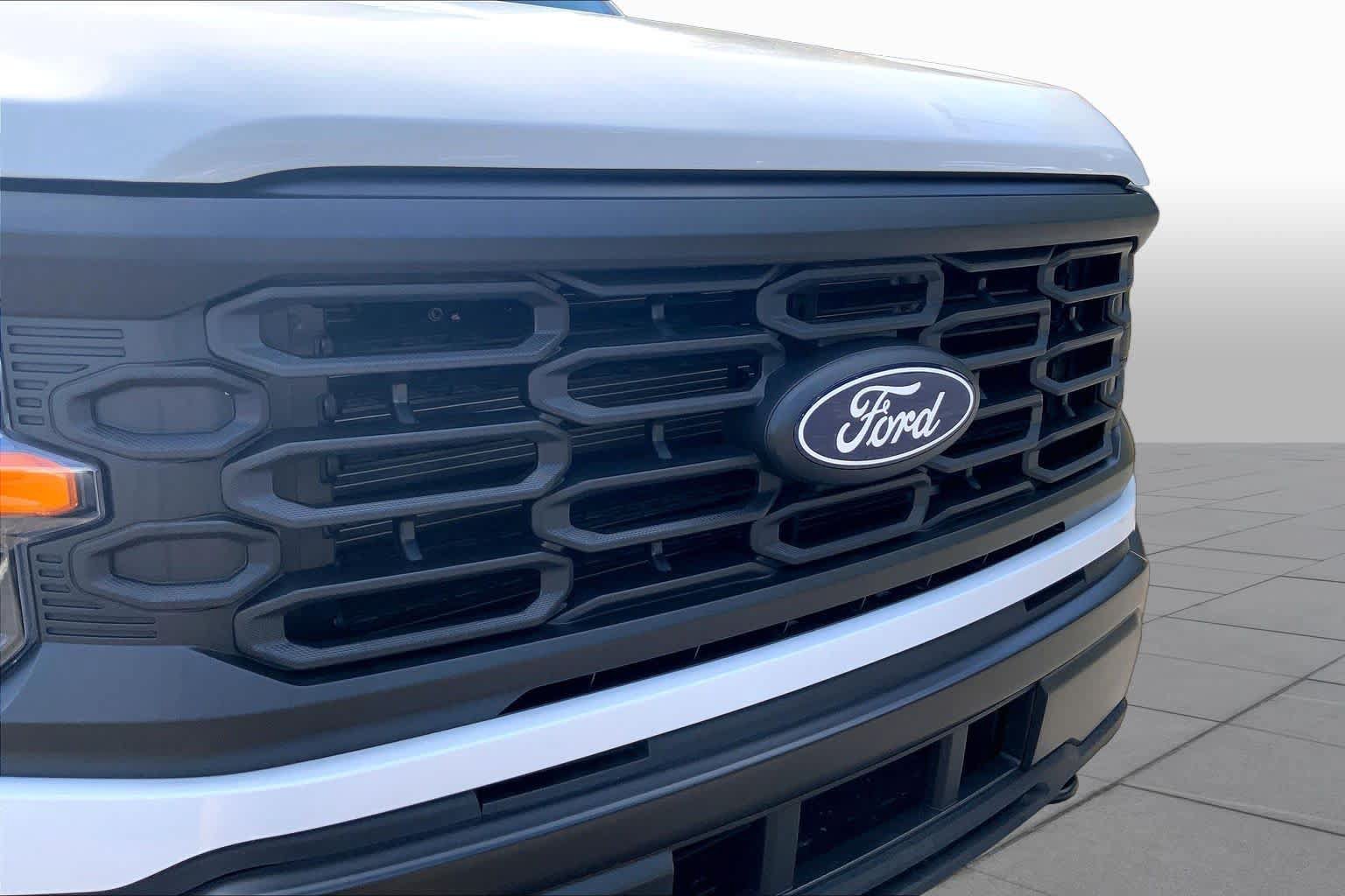 Used 2025 Ford F150 XL AWD/4WD image 27