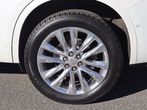 Used 2020 Cadillac XT6 Premium Luxury image 40