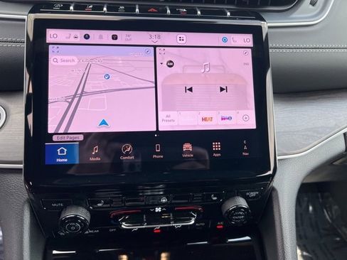 New 2025 Jeep Grand Cherokee L Limited w/ Black Appearance Package image 32