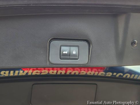 Used 2024 Nissan Rogue SV FWD image 28