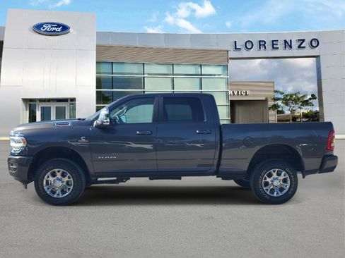 Used 2024 RAM 2500 Laramie w/ Safety Group AWD/4WD image 8