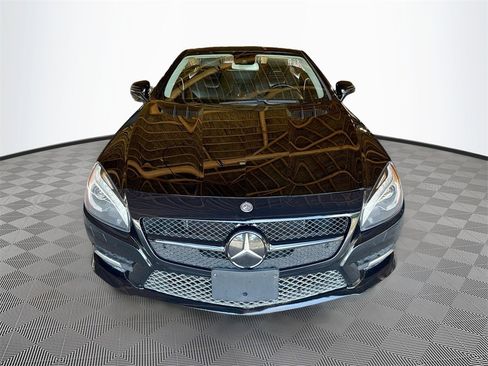 Used 2013 Mercedes-Benz SL 550 w/ Premium Pkg image 2