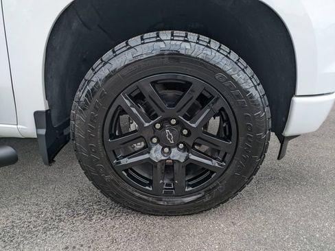 Used 2024 Chevrolet Silverado 1500 Custom AWD/4WD image 11