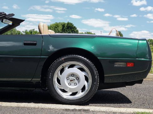 Used 1992 Chevrolet Corvette Convertible RWD image 5
