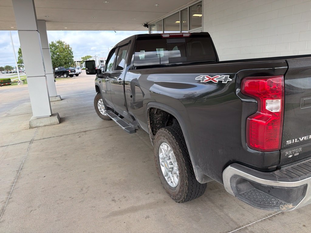 Used 2022 Chevrolet Silverado 3500 LTZ w/ LTZ Convenience Package AWD/4WD image 5
