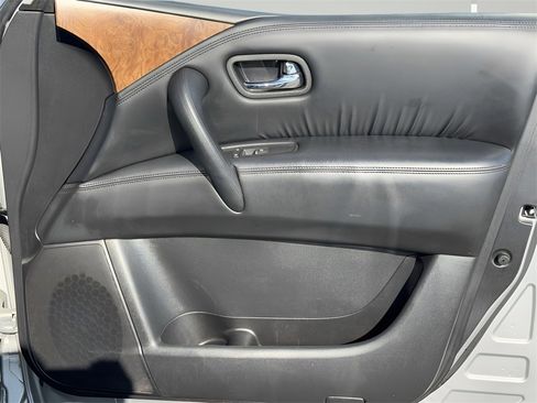 Used 2023 Nissan Armada SL w/ Captain's Chairs Package image 31