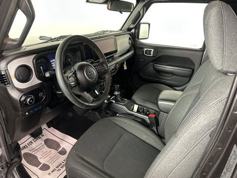 Used 2024 Jeep Wrangler Unlimited w/ Convenience Group AWD/4WD image 20
