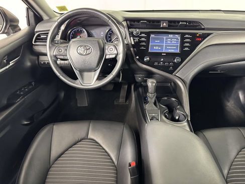 Used 2020 Toyota Camry SE AWD/4WD image 5