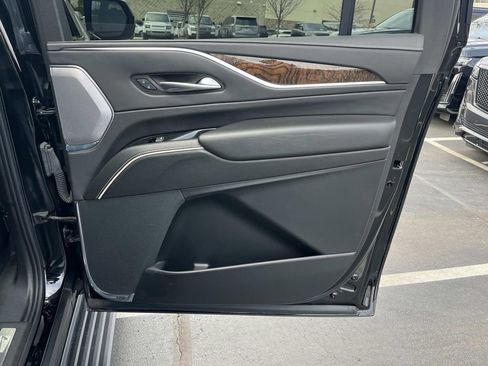 Used 2021 Cadillac Escalade ESV Sport Platinum image 22