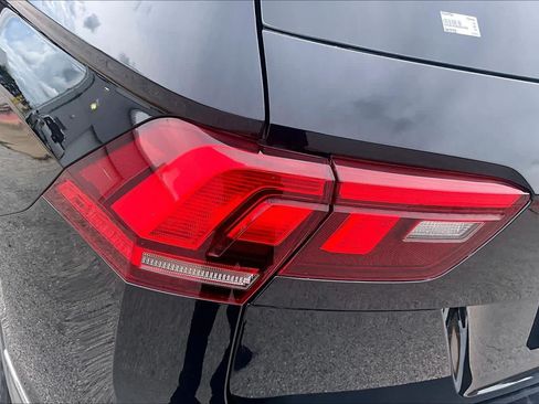 Used 2022 Volkswagen Tiguan S FWD image 28