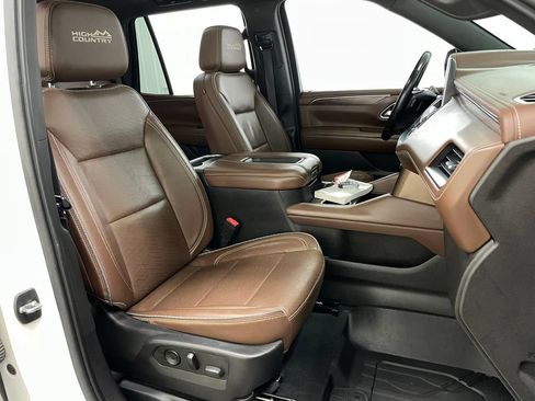 Certified 2021 Chevrolet Tahoe High Country w/ Premium Package AWD/4WD image 44