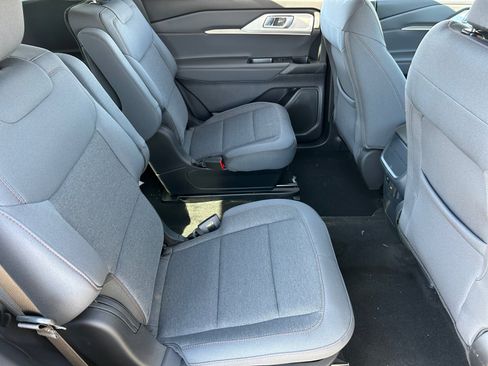 New 2026 Ford Explorer Active AWD/4WD image 18