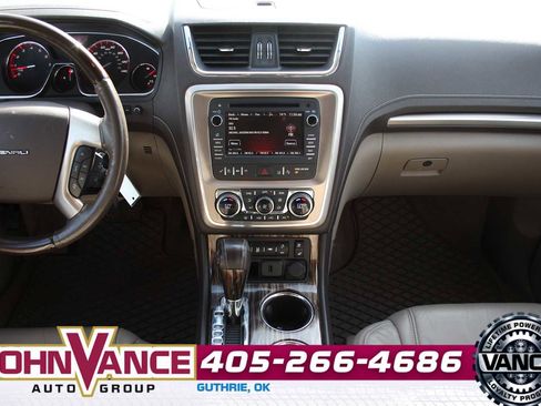 Used 2015 GMC Acadia Denali image 29