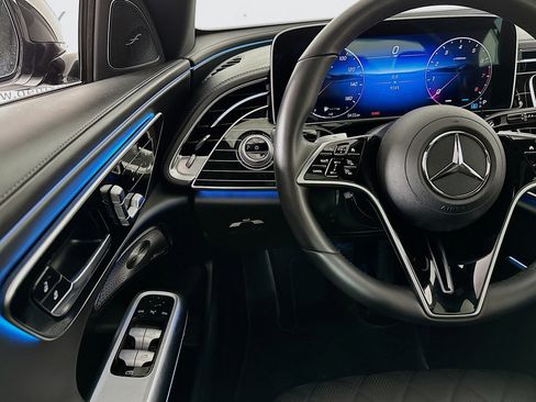 Used 2024 Mercedes-Benz E 350 4MATIC Sedan image 10
