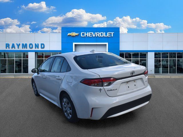 Used 2022 Toyota Corolla LE FWD image 6