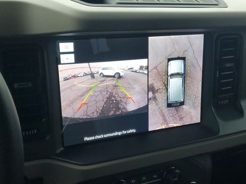 Used 2024 Ford Bronco Wildtrak image 17