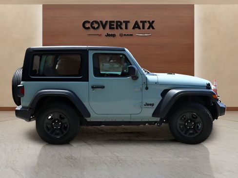 Used 2023 Jeep Wrangler Sport AWD/4WD image 6