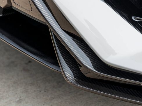 Used 2024 Lamborghini Urus Performante AWD/4WD image 19